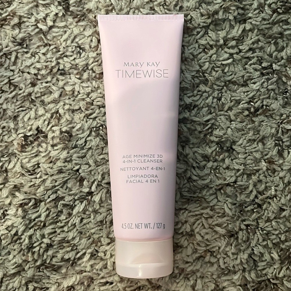 Mary Kay TimeWise Age Minimizing 4-in-1 Cleanser - Normal to Dry